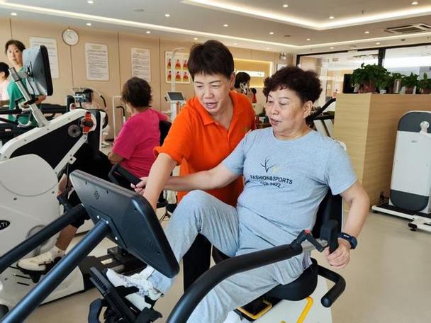 70岁以上老人健身房