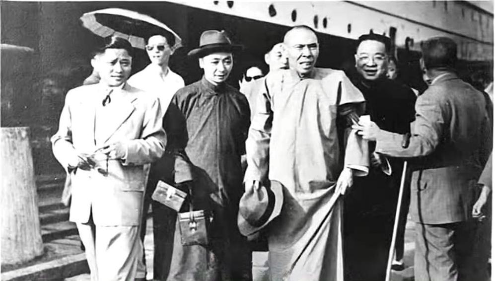 董竹君和杜月笙是什么关系