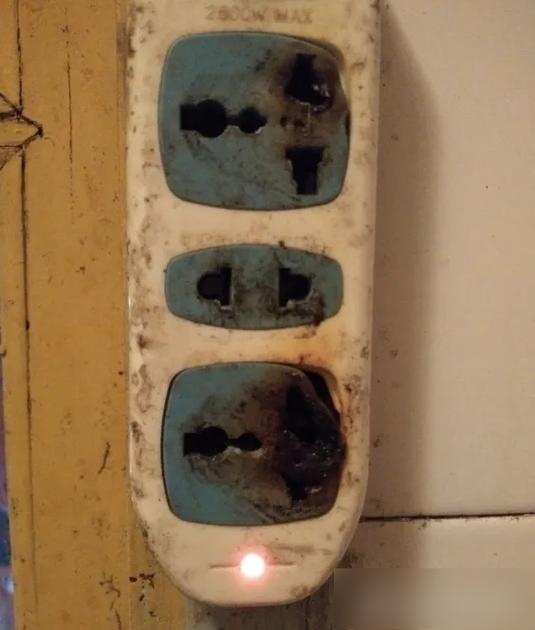 插座坏了怎么找人修图标