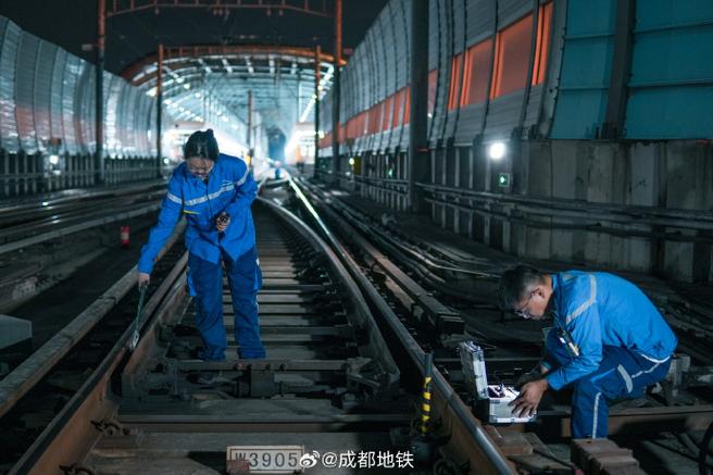 地铁离去牵引车变不了轨道缩略图