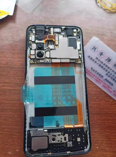vivo手机换完电池后壳掉了