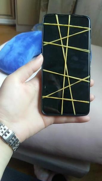 换手机屏的皮筋多久能拿掉