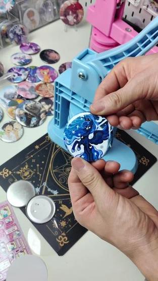 吧唧徽章制作软件
