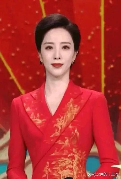 请一个主持人多少钱