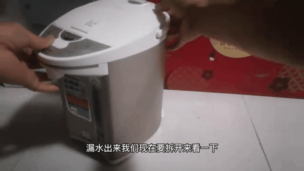 电热水瓶按不出水