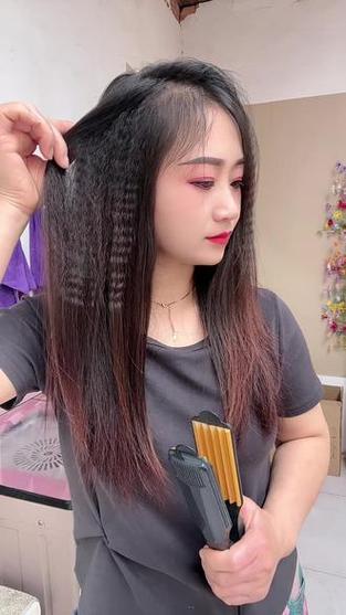 发根蓬松叫什么烫