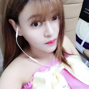 你瞒我瞒mv女主角