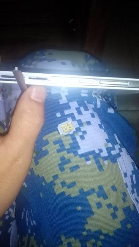 卡插到手机里没反应