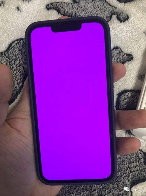手机屏幕变成紫色的是什么原因缩略图
