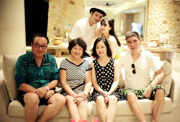 一女一儿一家四口头像