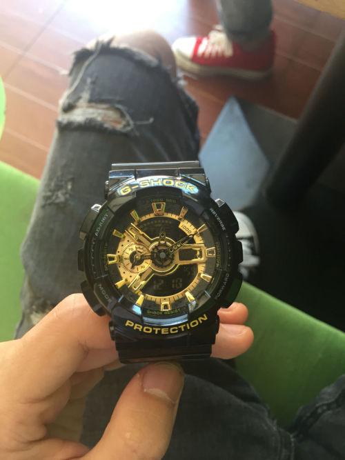 卡西欧黑金调指针