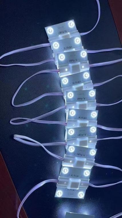 灯箱里面一般用什么灯