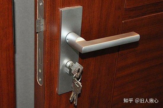 门锁好了总是一遍一遍的检查