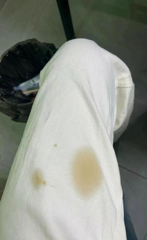 衣服上的泥土渍怎么去除