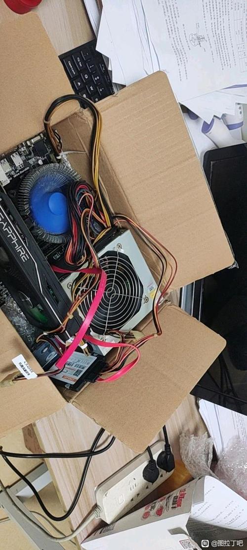 电脑不亮屏风扇全都转