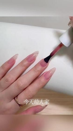 甲油胶补色怎么补美甲