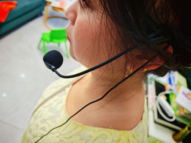 小蜜蜂耳麦正确戴法,怎么用