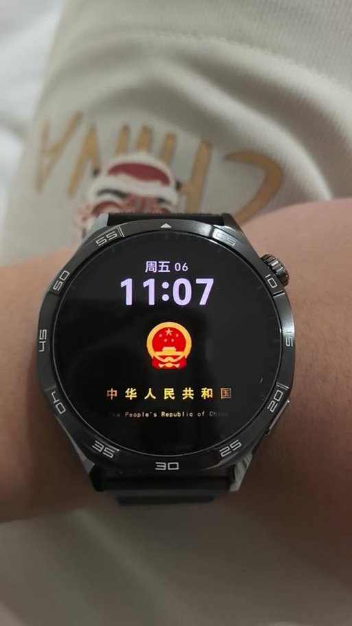 华为gt4怎么换壁纸图标