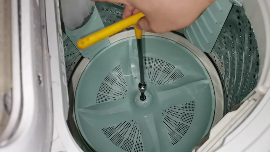 松下洗衣机排水阀拆解图