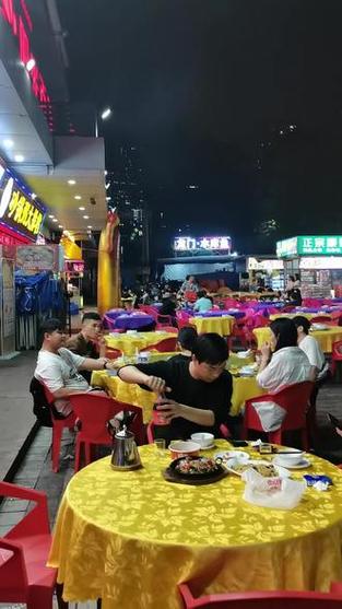 夜市大排档广告语