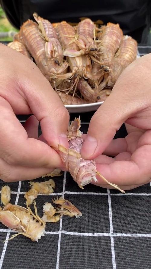 皮皮虾怎么转发视频