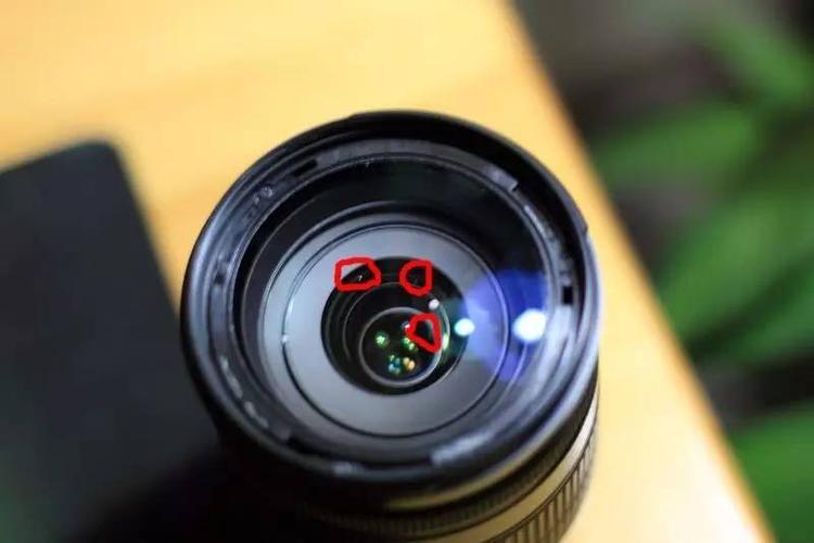 gopro8镜头里面有灰尘