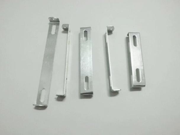 灯具挂板安装图片