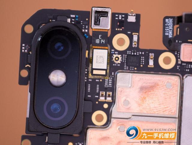 小米8后摄像头玻璃怎么更换缩略图