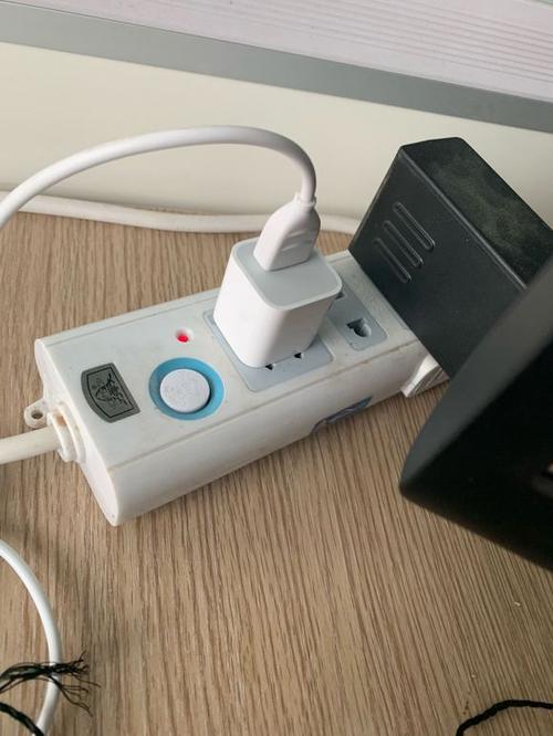 手机充电时充头为什么会发烫
