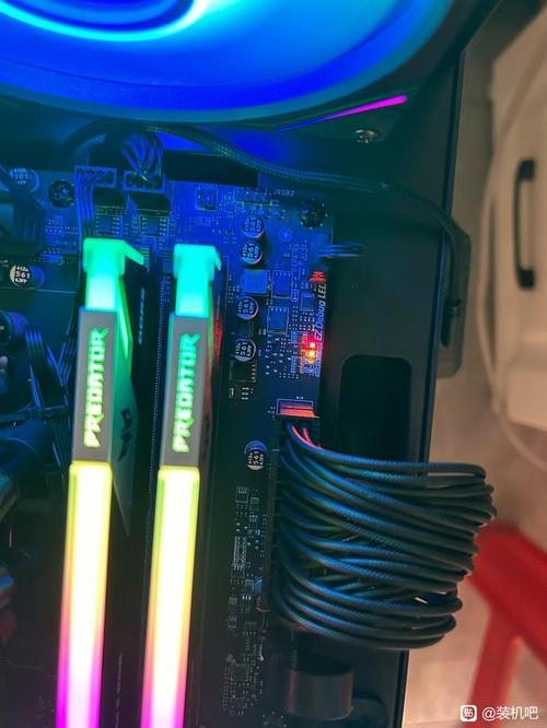 微星主板cpu dram灯亮