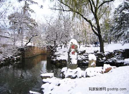 谈恋爱一个月见一次面正常吗
