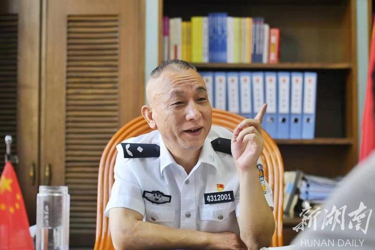 监狱长属于什么职位