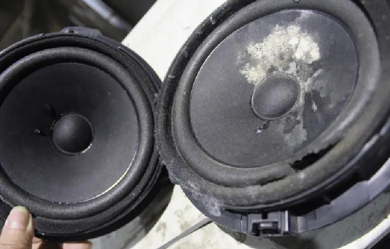 音响喇叭的膜塌进去了