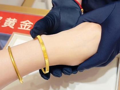 方镯好看还是圆镯好看