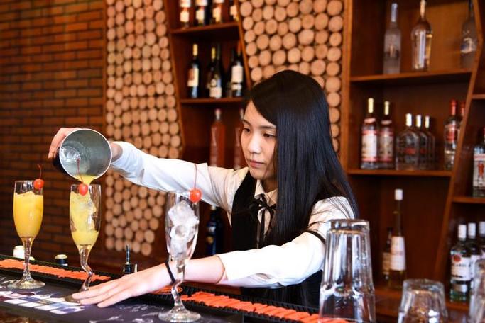 调酒师调的酒好喝吗