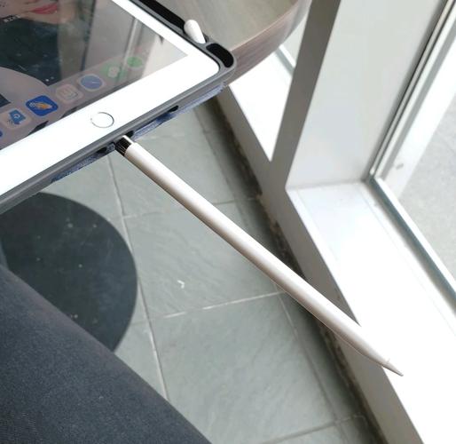 applepencil充电方式