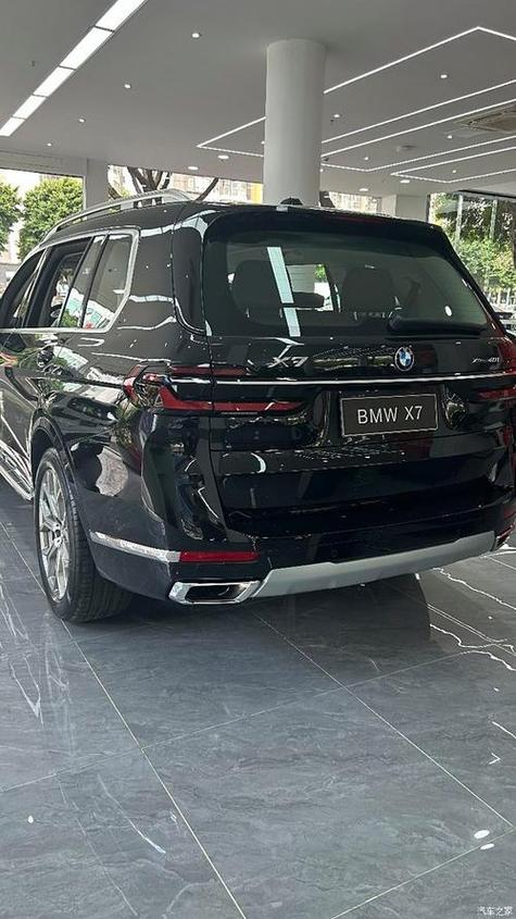 宝马x7图片大全大图