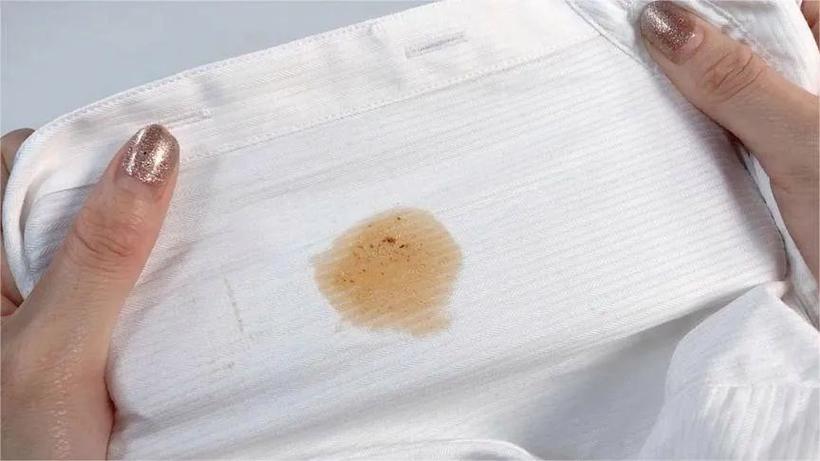 衣服上油渍用什么方法能清除干净