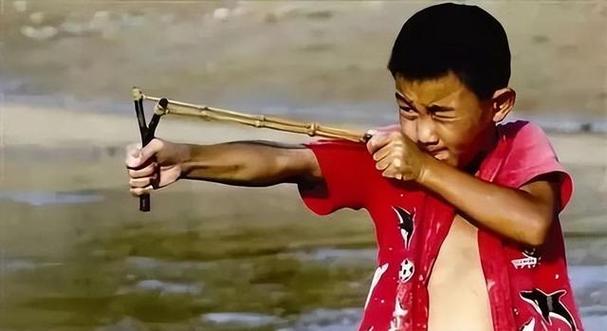 弹弓有架好还是无架好