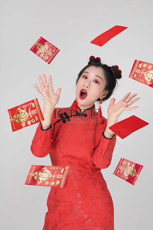 红包穿着一根针