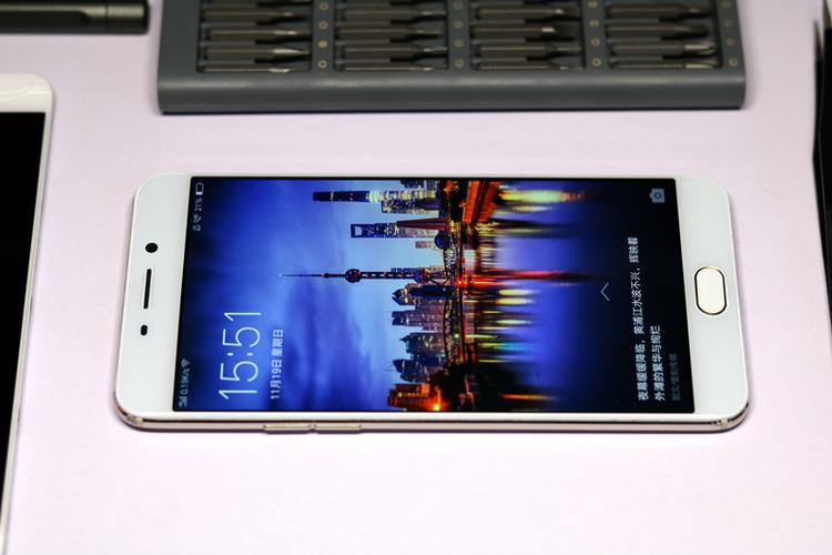 vivox7plus换屏多少钱
