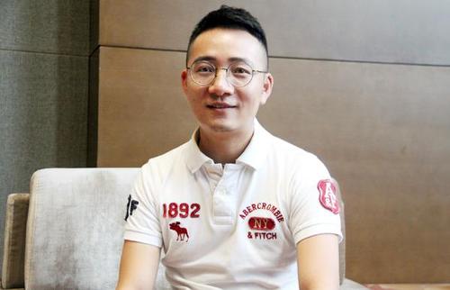 吾悦董事长个人简历缩略图