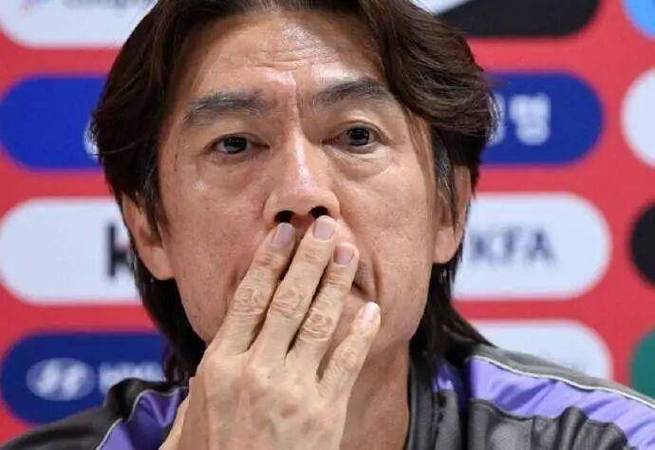 韩国队主帅洪明甫下课