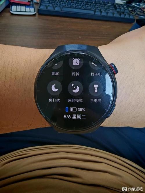 荣耀手机怎么连接华为手环