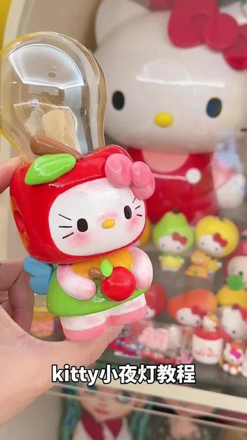 用彩泥做凯蒂猫