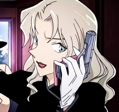 易容替代女警察