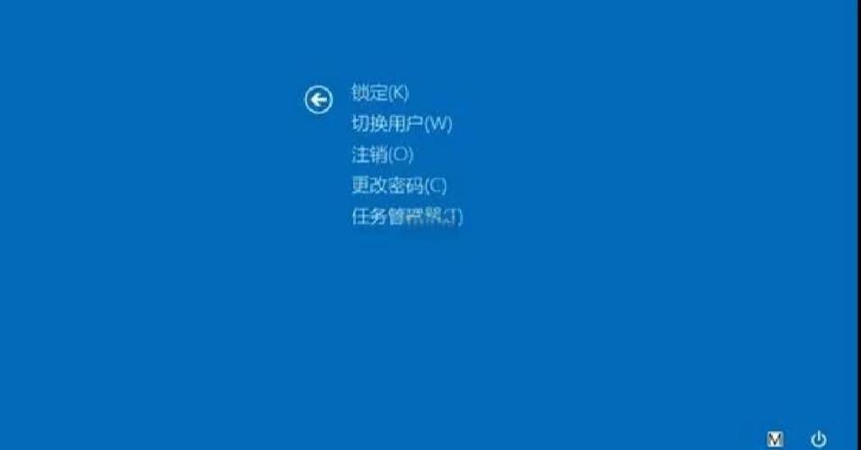 电脑能看见鼠标但是黑屏怎么解决