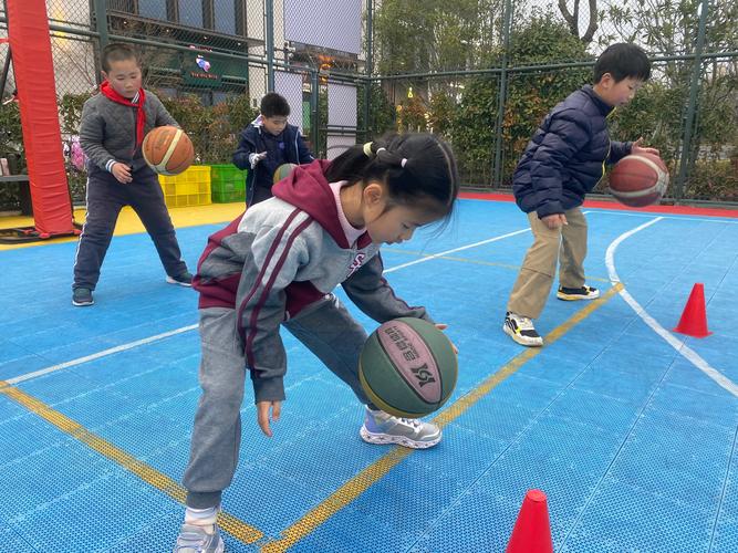 真人篮球游戏5v5游戏截图