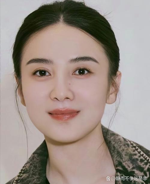 明星爱上普通人的甜宠剧图标