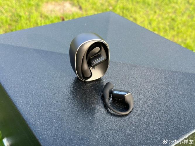 耳机可以听歌但是打电话外放
